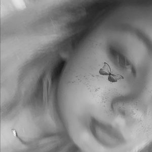 Meet your Posher, Chloe